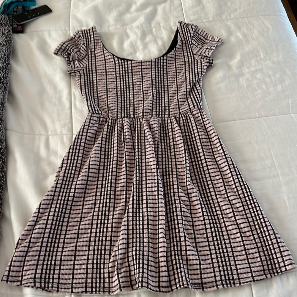 Love Reign Quilted Pink/Black Juniors Mini Dress Dress Size Small